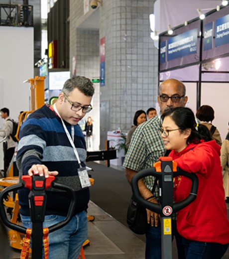 HUAN XIN na Exposição Internacional